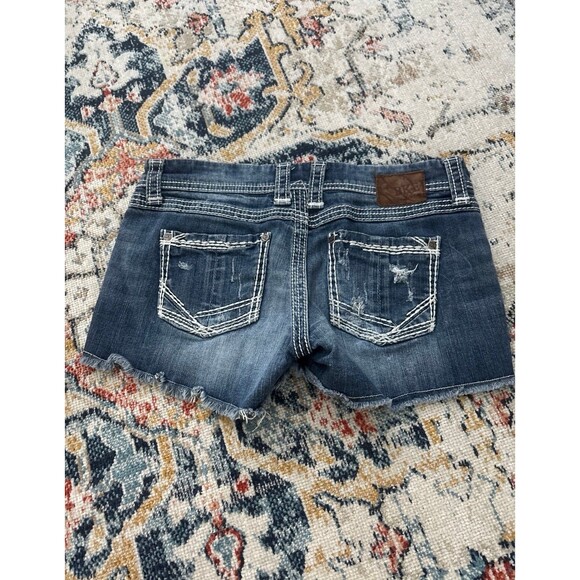 BKE Shorts - Picture 1 of 2